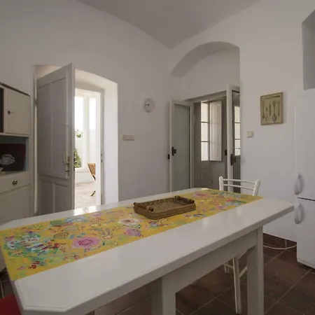 Ferienhaus The Mandarin Tree House Vela Luka